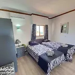 Himalaya Rooftop Sea View Lägenhet *