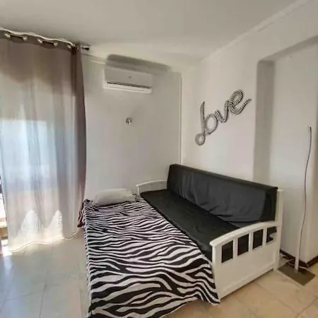 Himalaya Rooftop Sea View Apartamento *